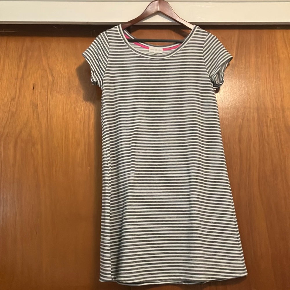 Short sleeve striped dress